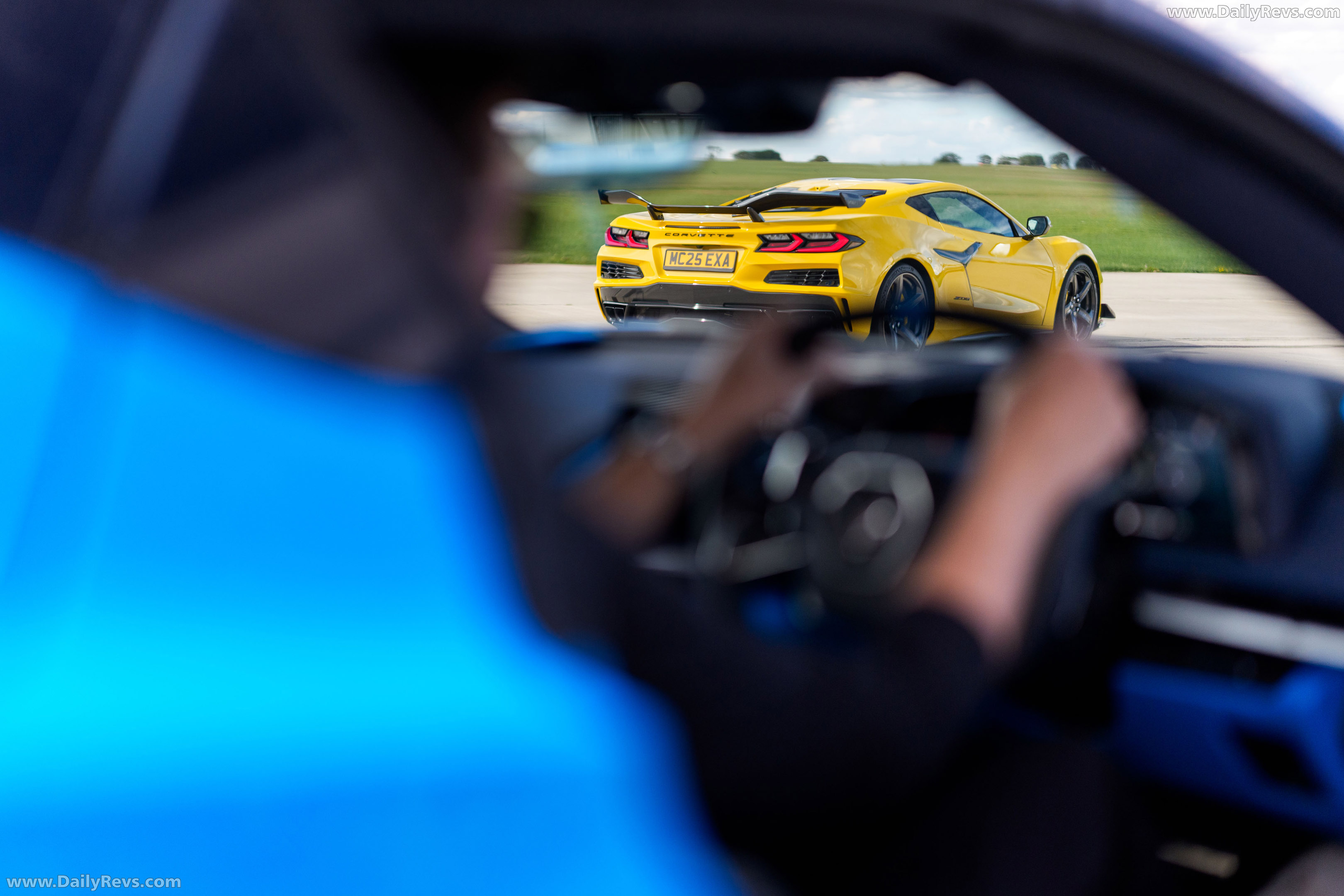 2025 Chevrolet Corvette C8 Stingray Convertible UK Version Interior