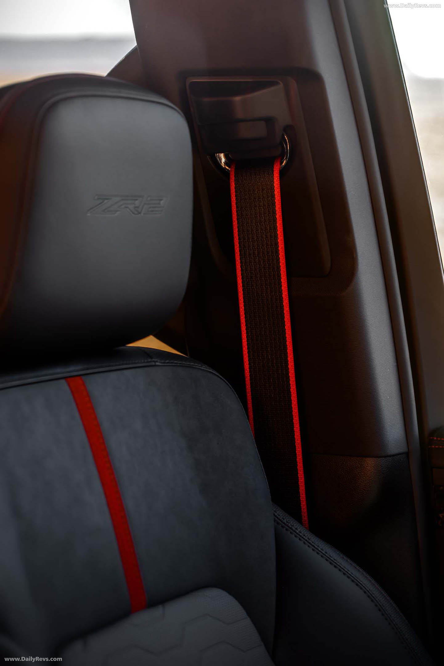 2027 Chevrolet Silverado 1500 ZR2 Interior
