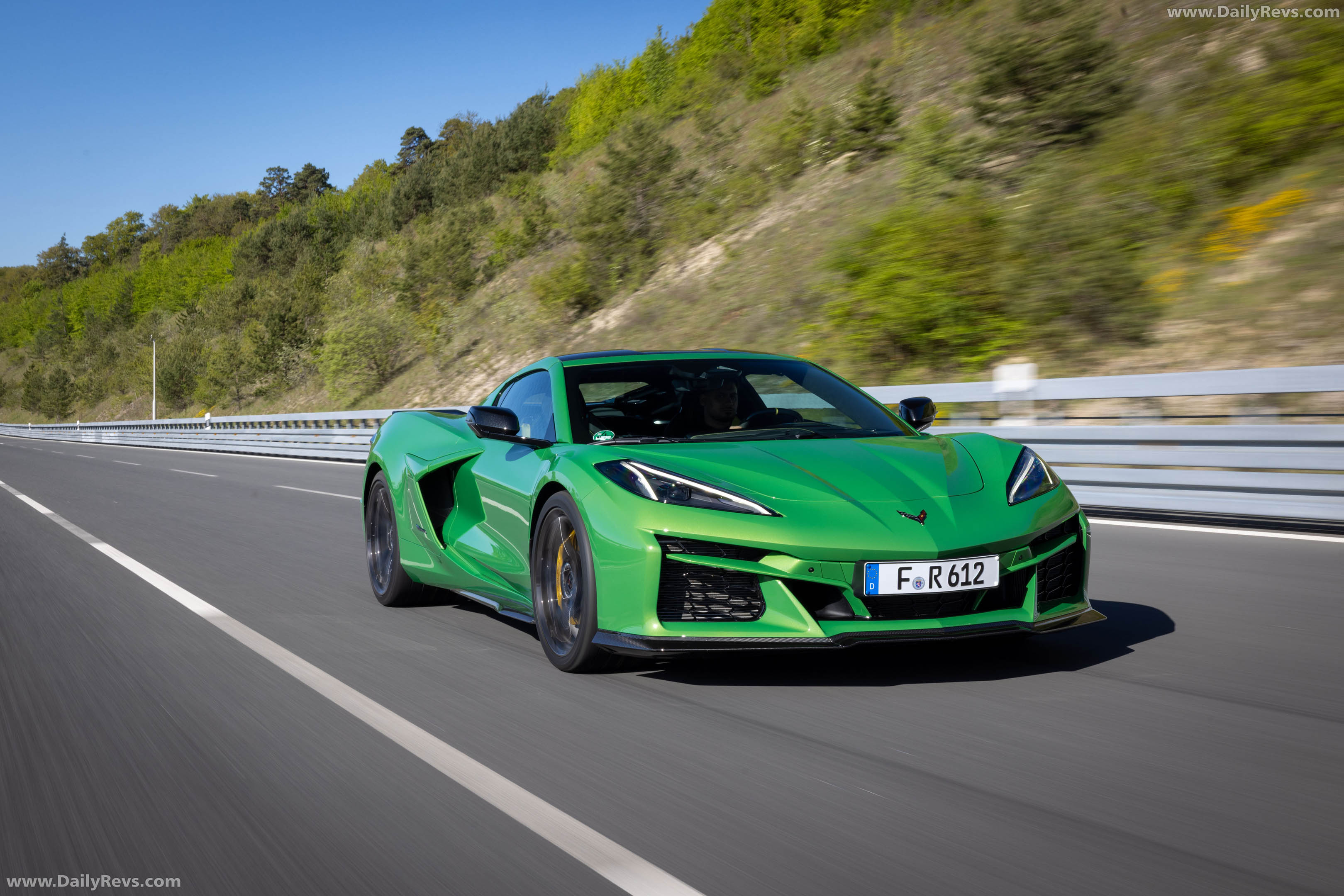 2026 Chevrolet Corvette E-Ray European Version Front View