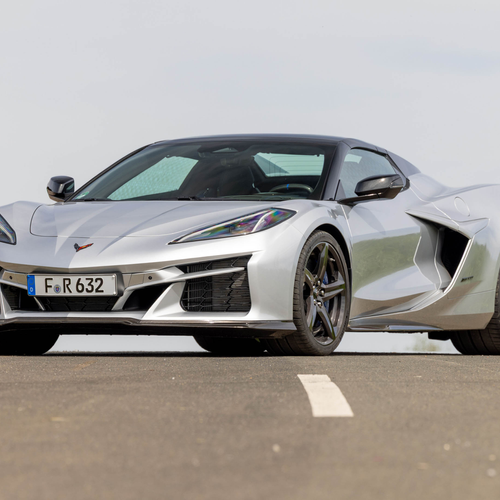 2026 Chevrolet Corvette E-Ray Convertible European Version Front View