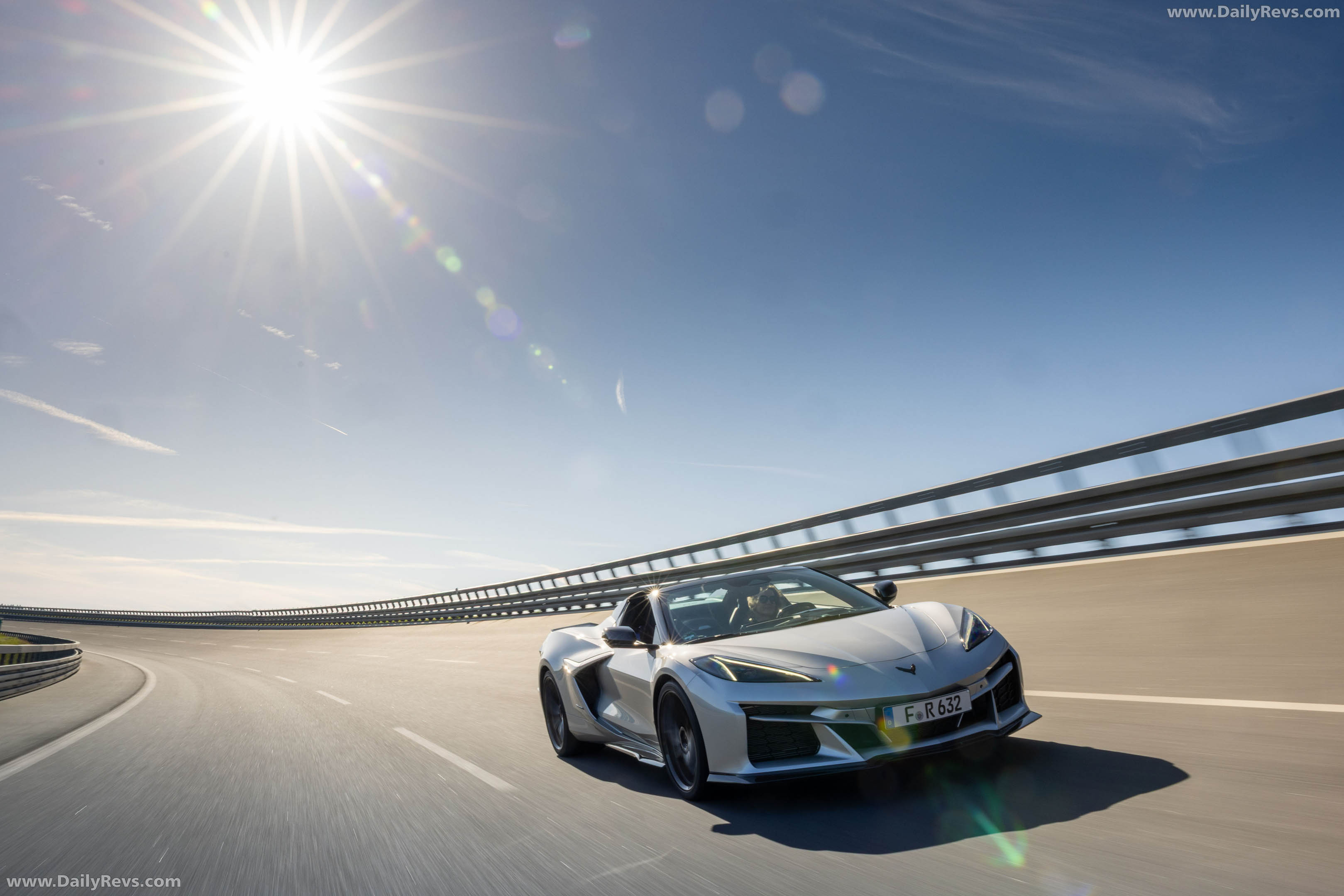 2026 Chevrolet Corvette E-Ray Convertible European Version Front View