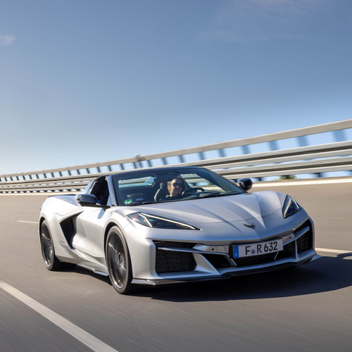 2026 Chevrolet Corvette E-Ray Convertible European Version Front View