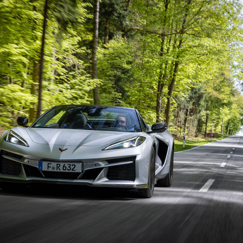 2026 Chevrolet Corvette E-Ray Convertible European Version Front View