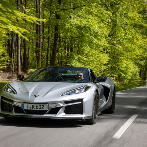 2026 Chevrolet Corvette E-Ray Convertible European Version Front View