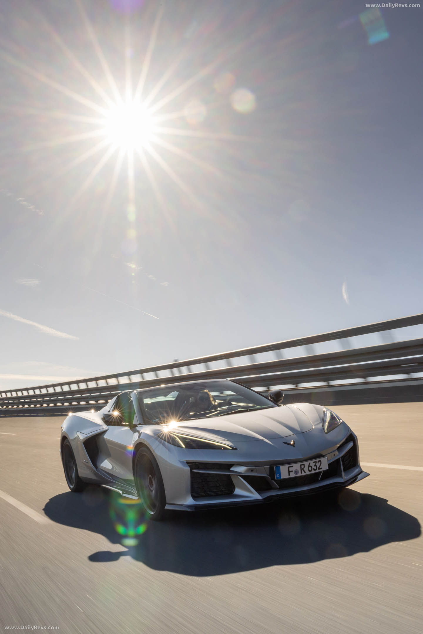 2026 Chevrolet Corvette E-Ray Convertible European Version Front View