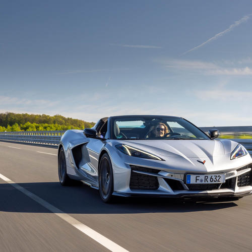 2026 Chevrolet Corvette E-Ray Convertible European Version Front View