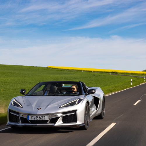 2026 Chevrolet Corvette E-Ray Convertible European Version Front View