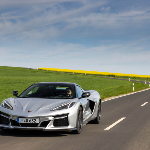 2026 Chevrolet Corvette E-Ray Convertible European Version Front View
