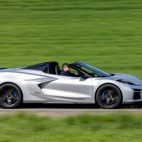 2026 Chevrolet Corvette E-Ray Convertible European Version Side View