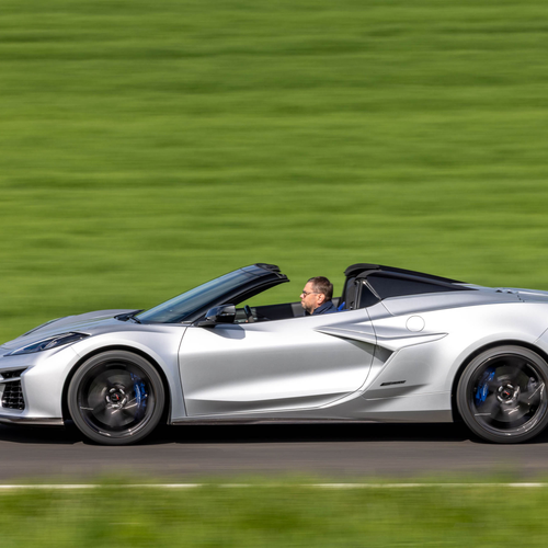 2026 Chevrolet Corvette E-Ray Convertible European Version Side View