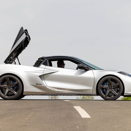 2026 Chevrolet Corvette E-Ray Convertible European Version Side View