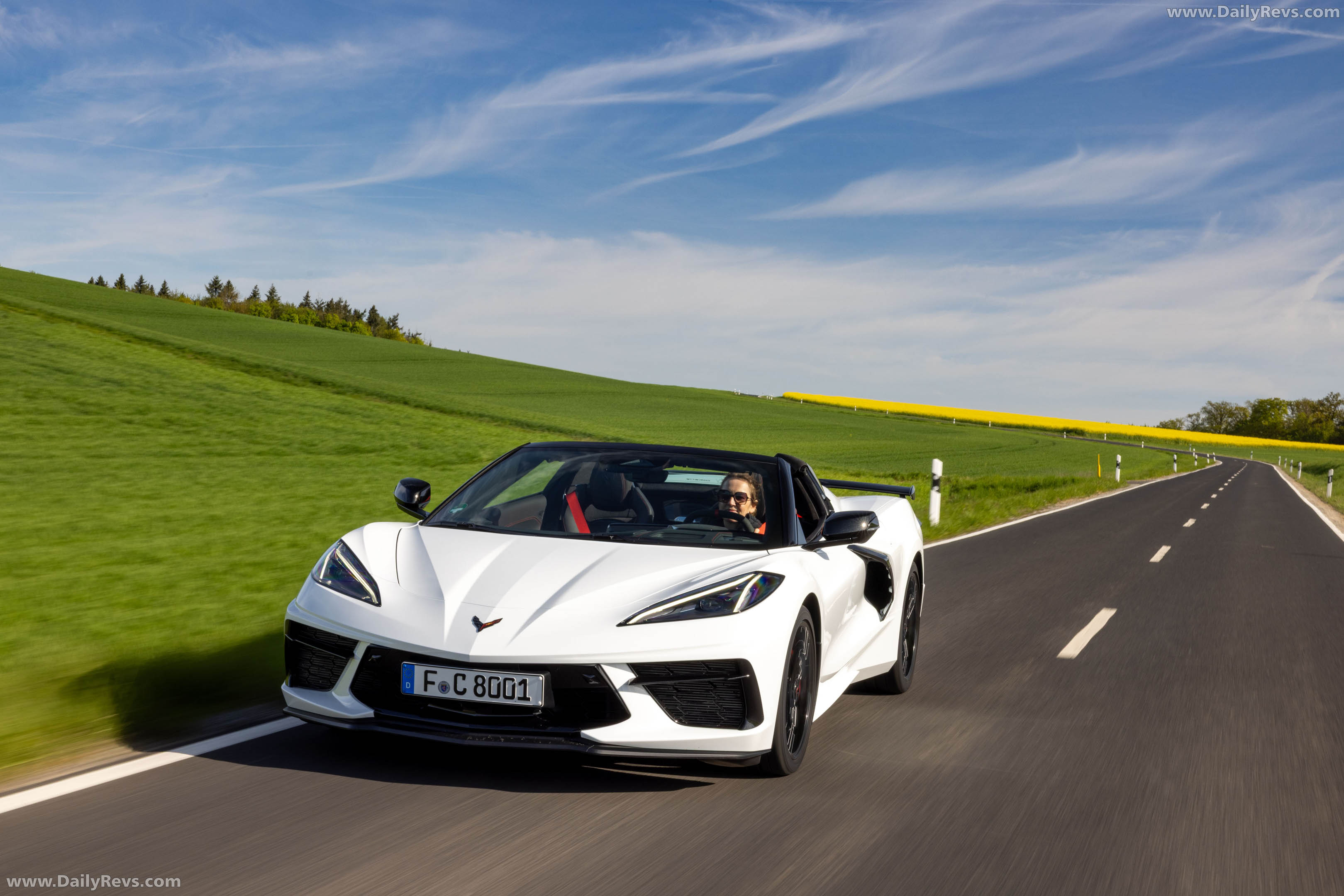 2026 Chevrolet Corvette Stingray Convertible European Version Front View