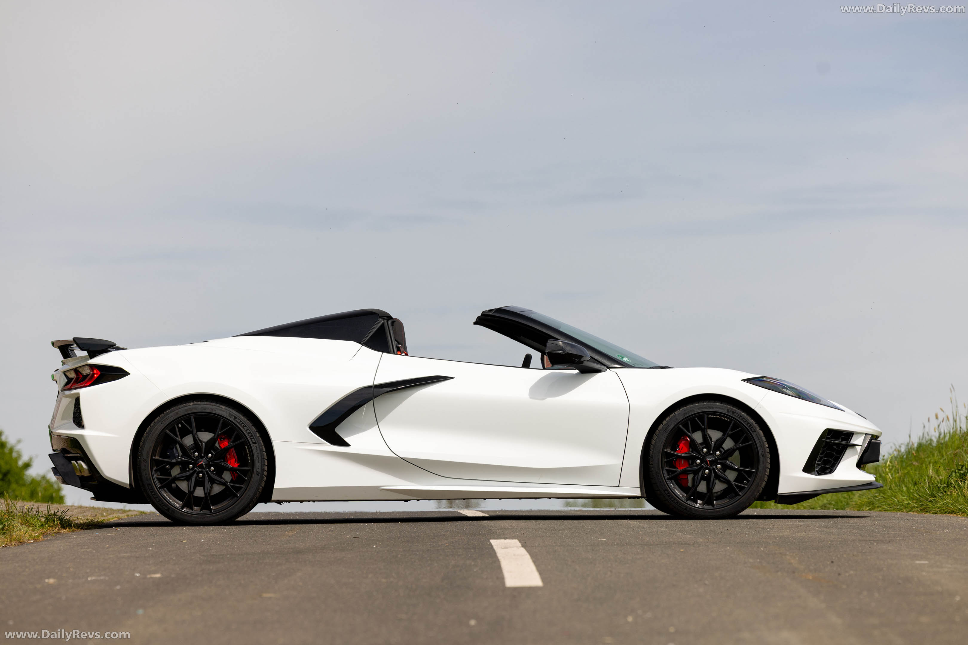 2026 Chevrolet Corvette Stingray Convertible European Version Side View