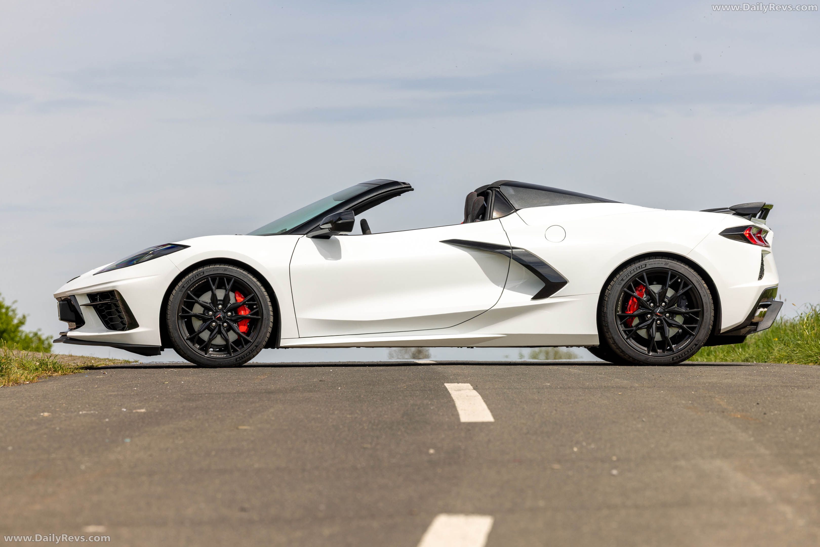2026 Chevrolet Corvette Stingray Convertible European Version Side View
