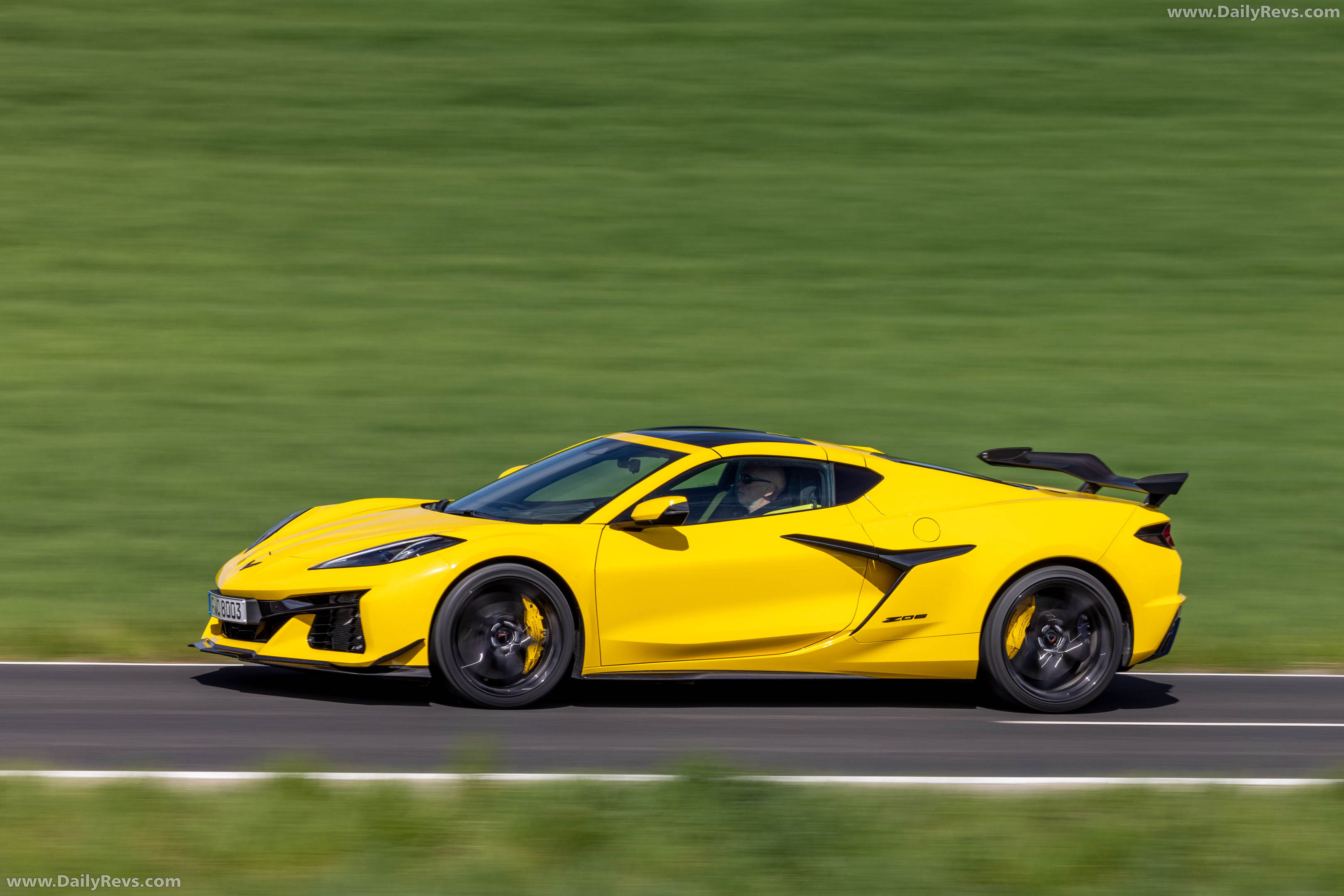 2026 Chevrolet Corvette Z06 European Version Side View
