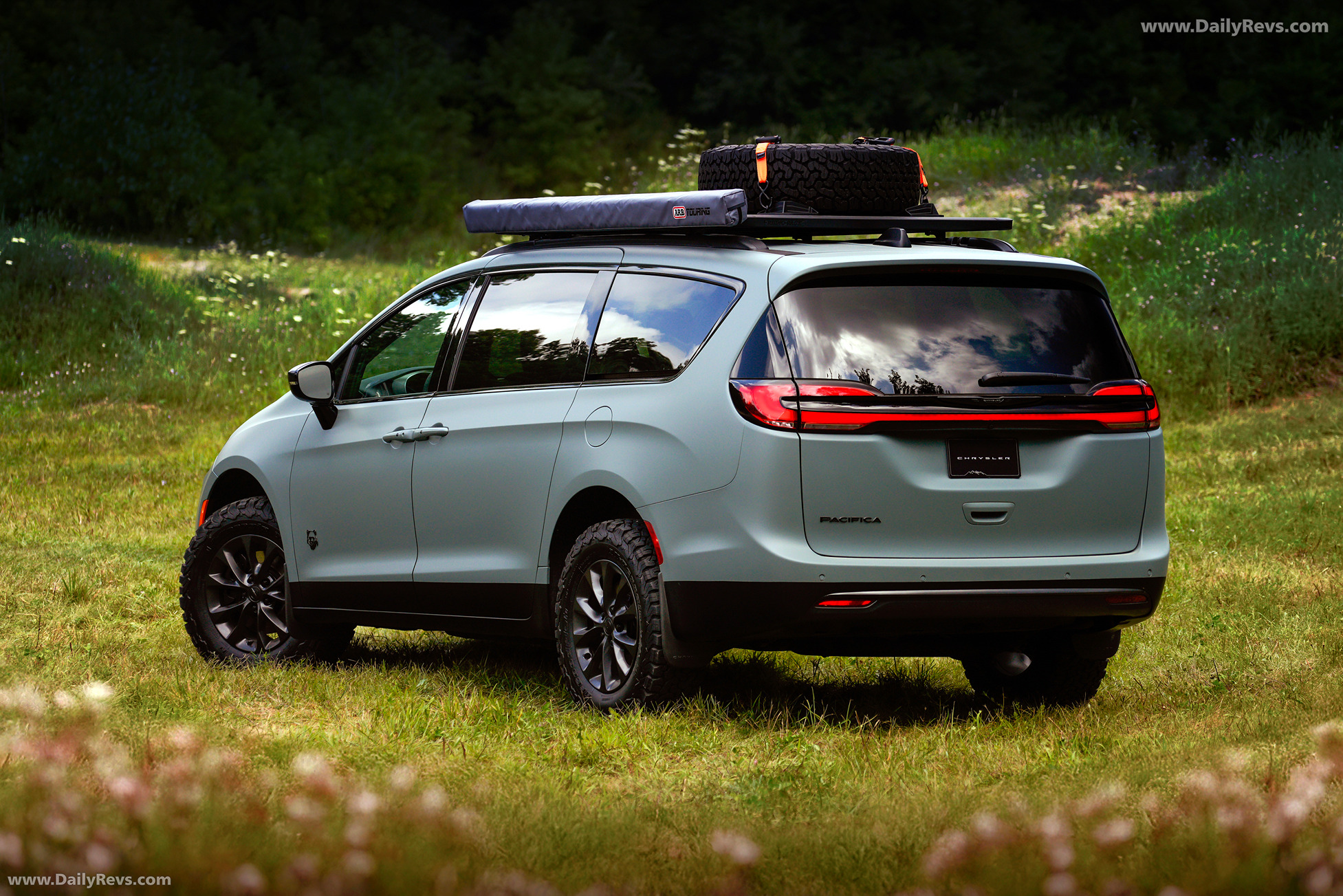 2025 Chrysler Pacifica Grizzly Peak Concept Rear View