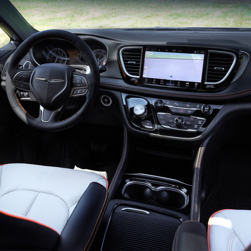 2025 Chrysler Pacifica Grizzly Peak Concept Interior