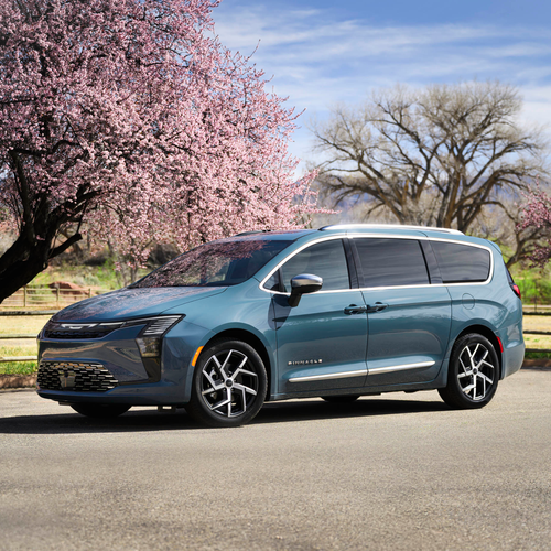 2027 Chrysler Pacifica Pinnacle Side View