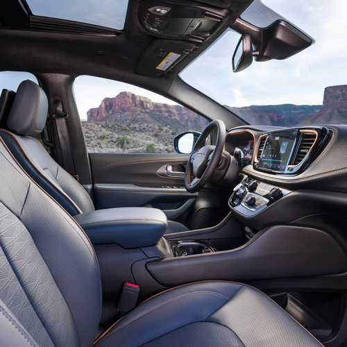 2027 Chrysler Pacifica Pinnacle Interior