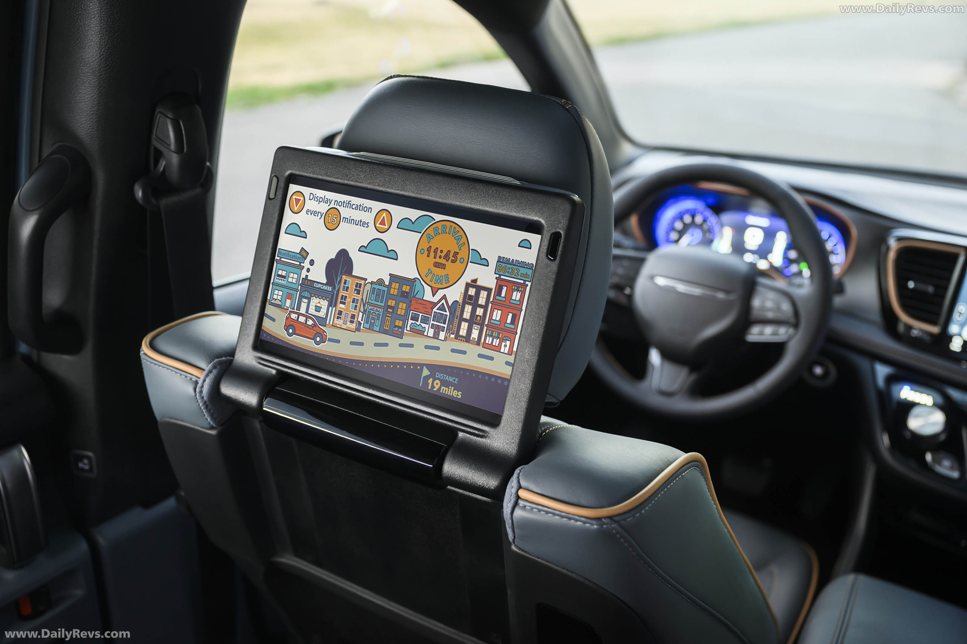 2027 Chrysler Pacifica Pinnacle Interior