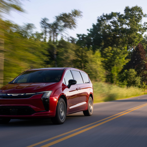 2027 Chrysler Pacifica Limited Front View