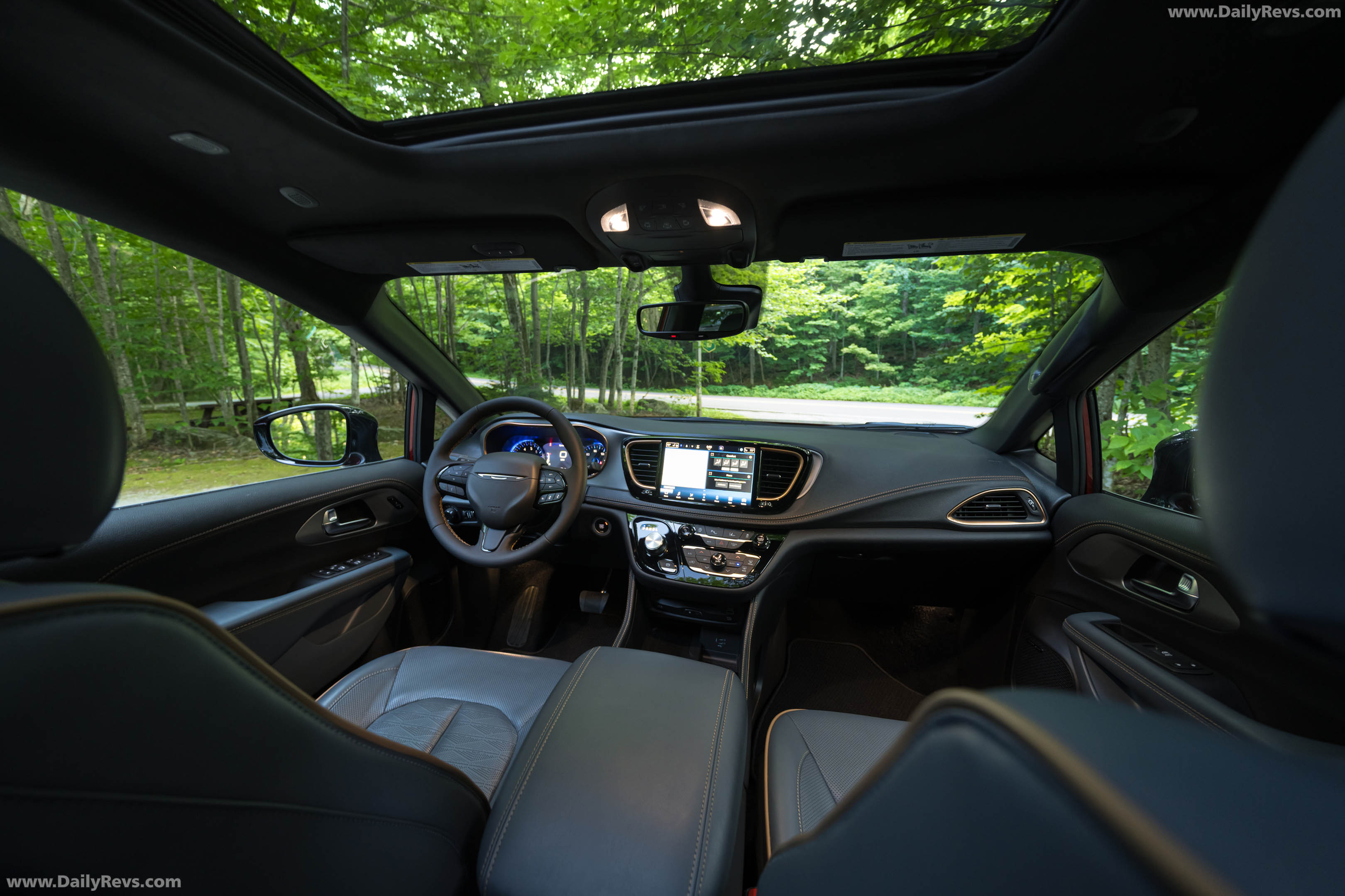 2027 Chrysler Pacifica Pinnacle Red Hot Interior