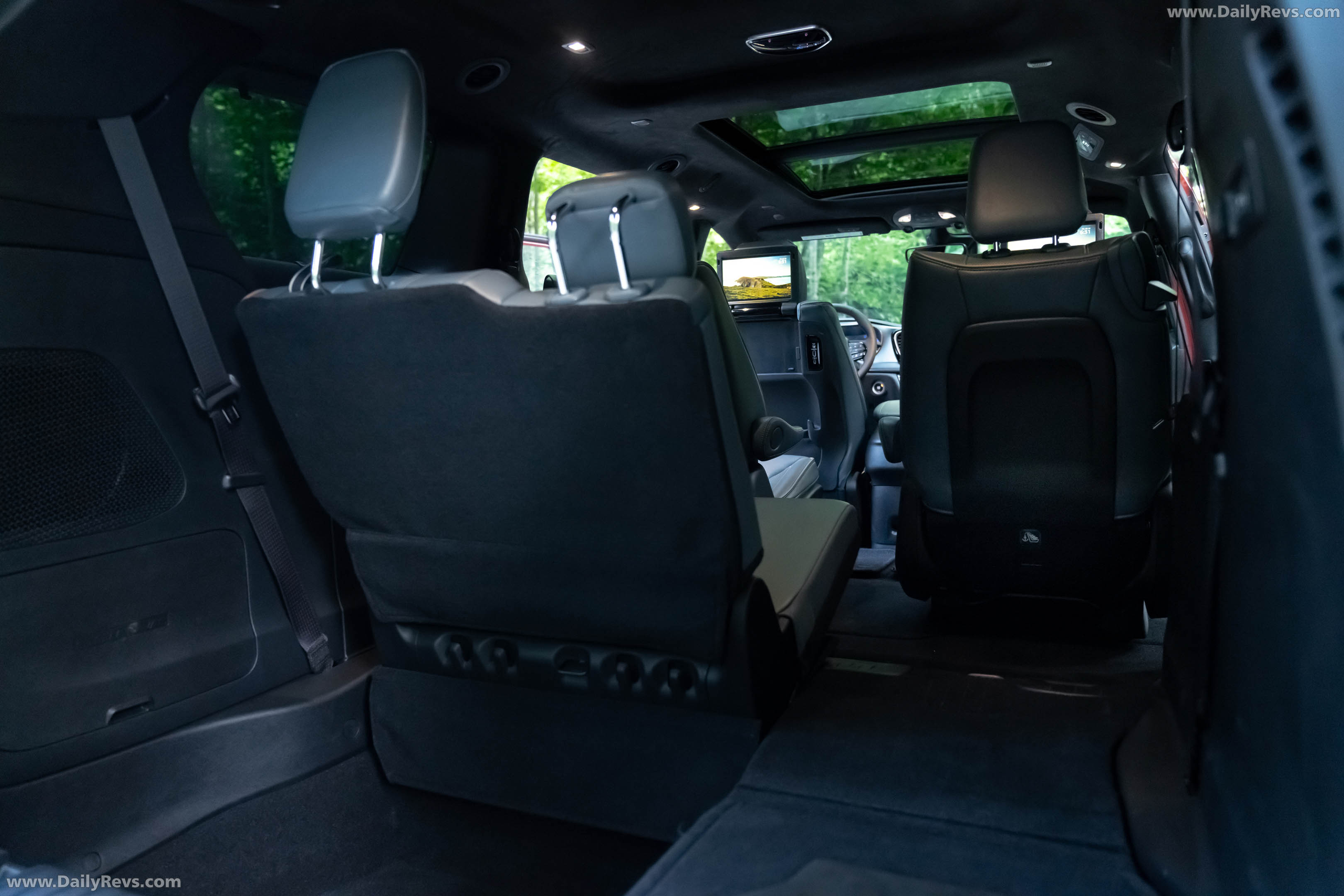 2027 Chrysler Pacifica Pinnacle Red Hot Interior
