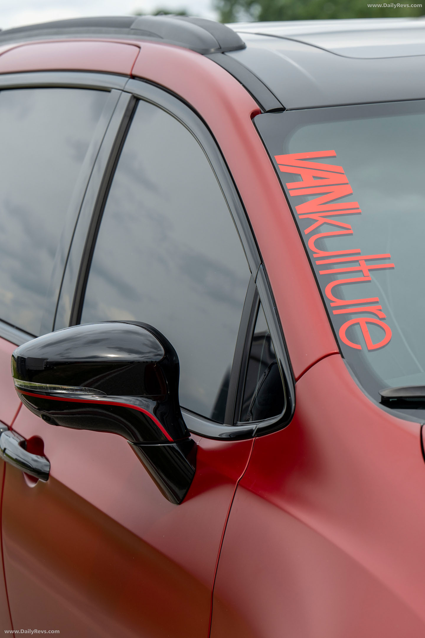 2027 Chrysler Pacifica Limited S VANkulture Concept Exterior