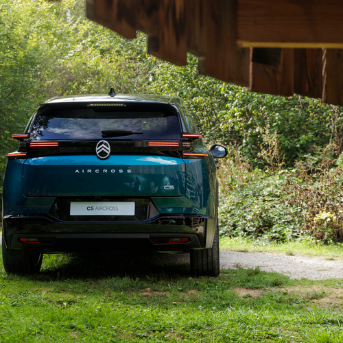 2027 Citroen C5 Aircross Emeraude Rear View