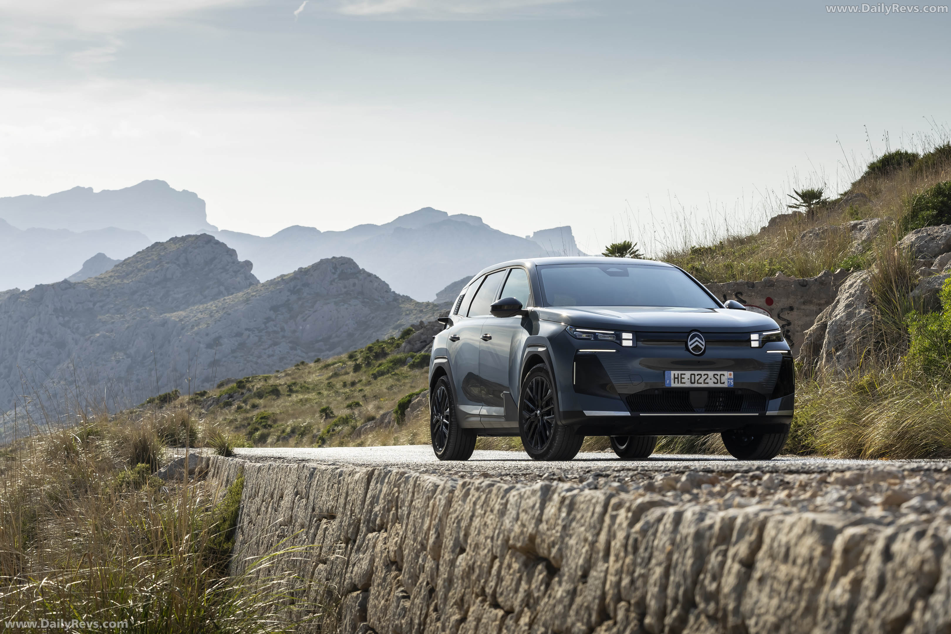 2026 Citroen C5 Aircross BEV Front View