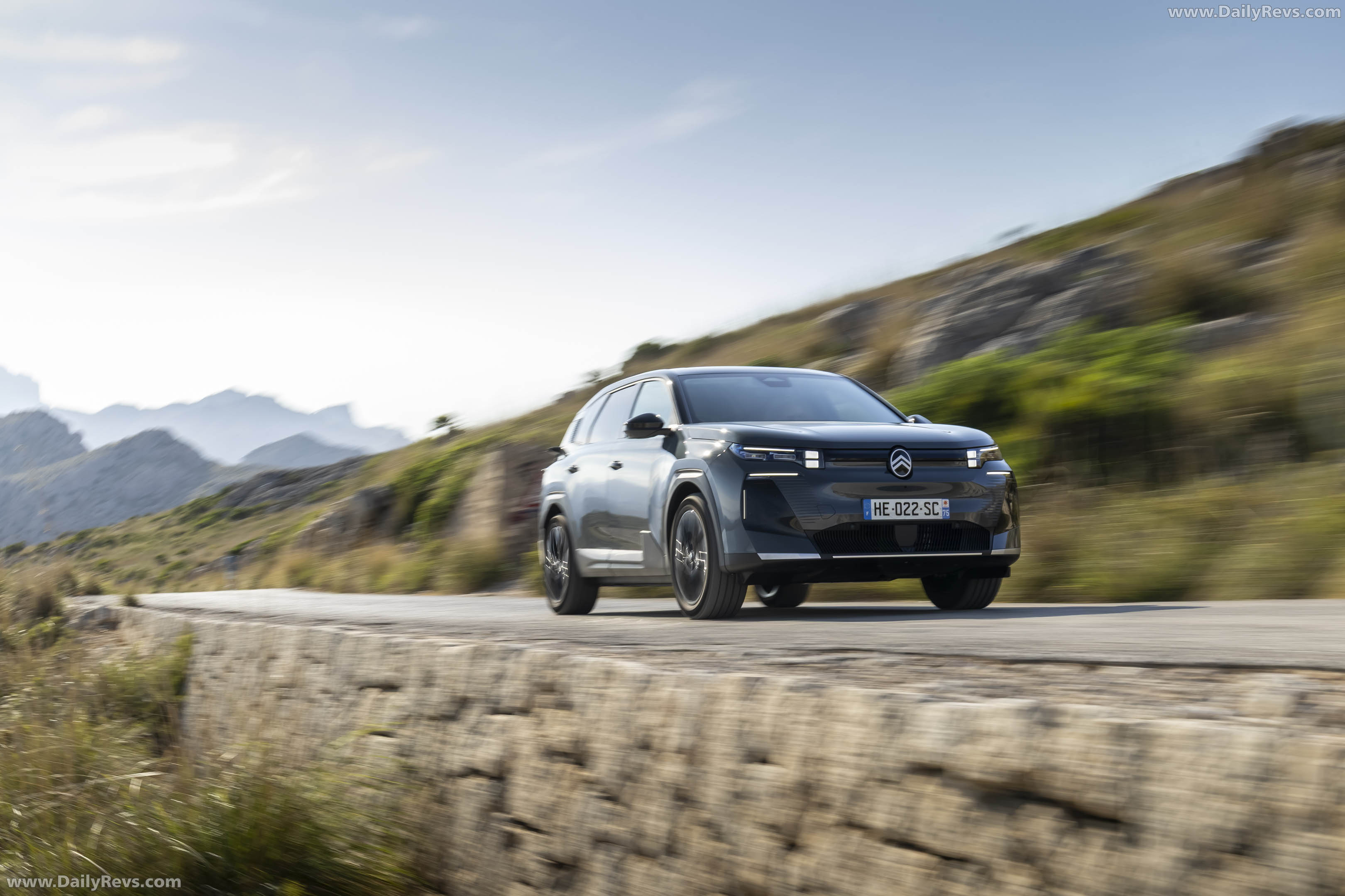 2026 Citroen C5 Aircross BEV Front View