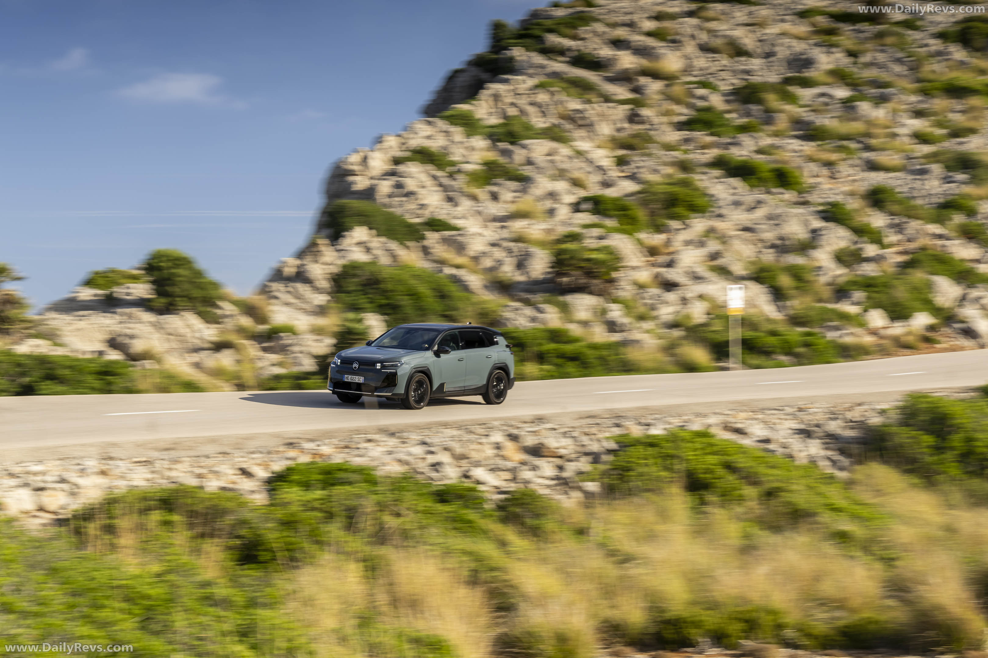 2026 Citroen C5 Aircross BEV Front View