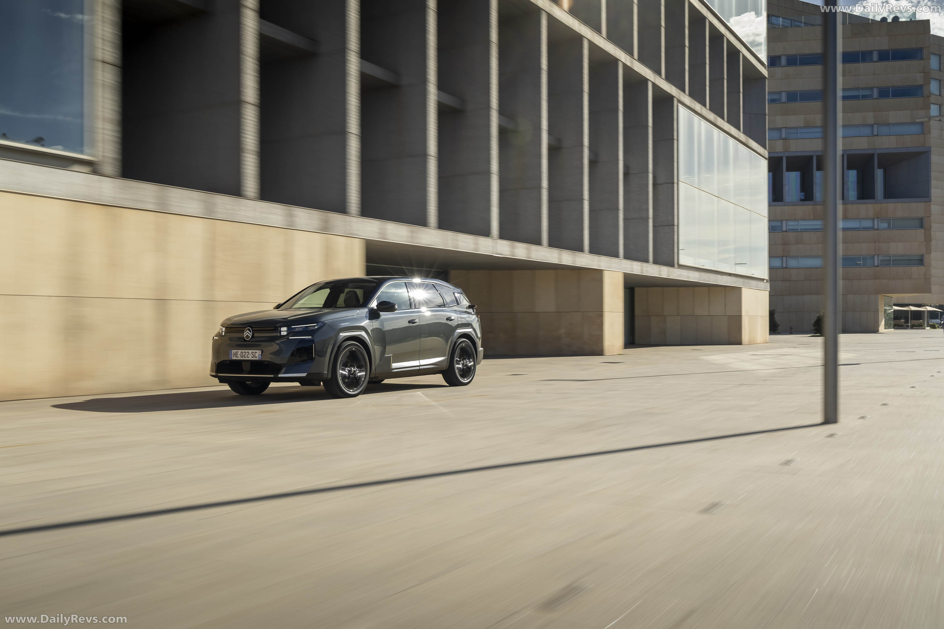 2026 Citroen C5 Aircross BEV Front View