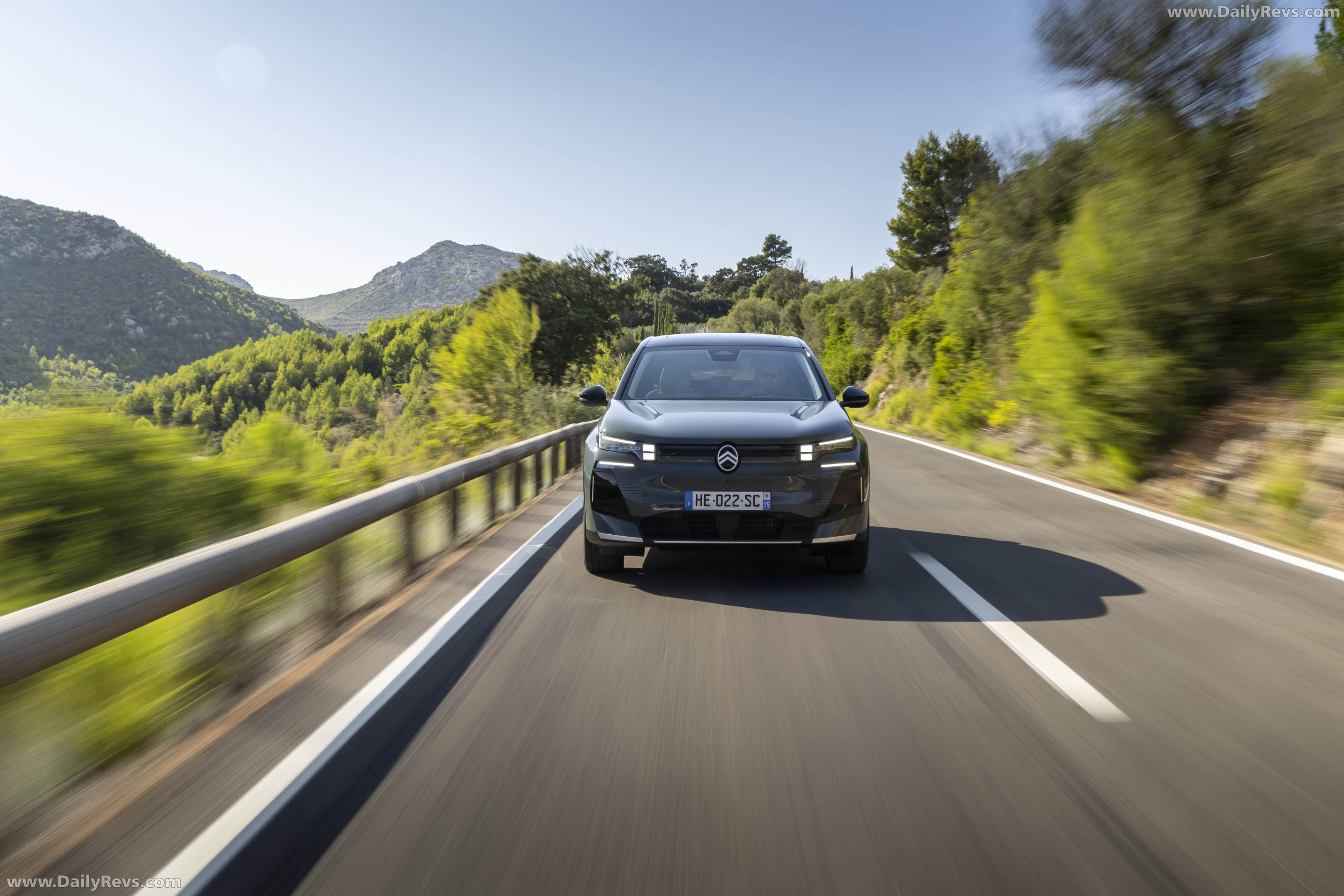2026 Citroen C5 Aircross BEV Front View
