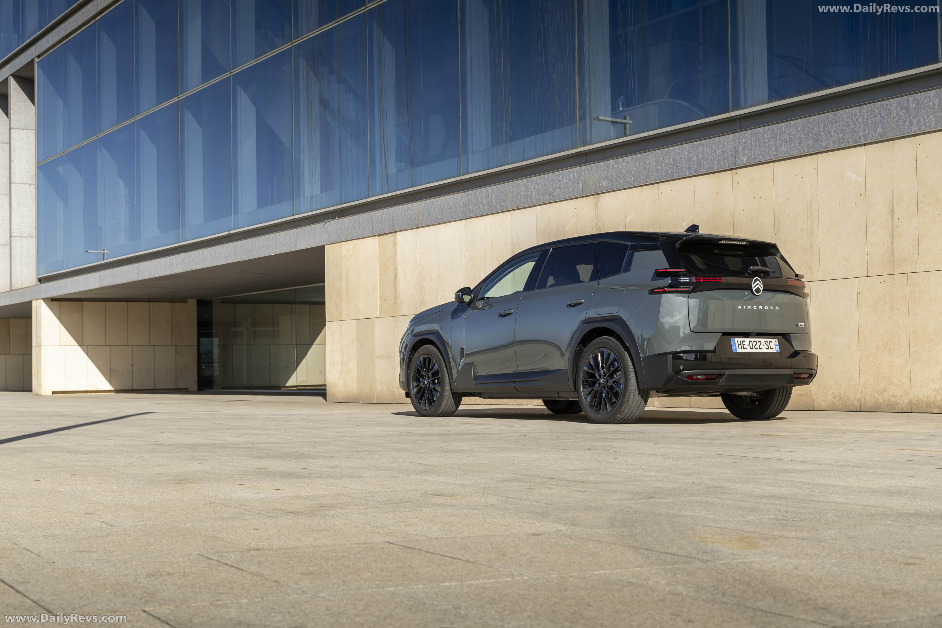 2026 Citroen C5 Aircross BEV Rear View