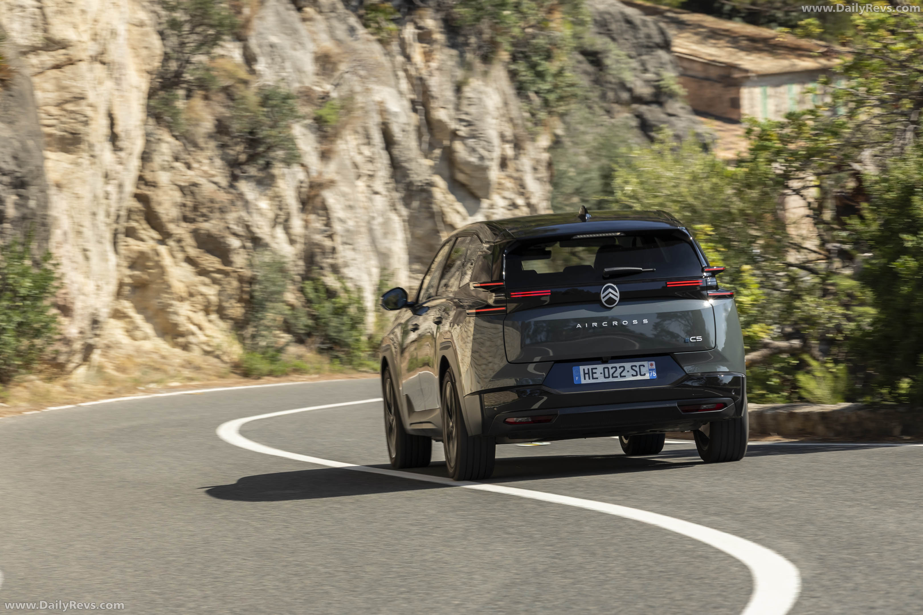 2026 Citroen C5 Aircross BEV Rear View