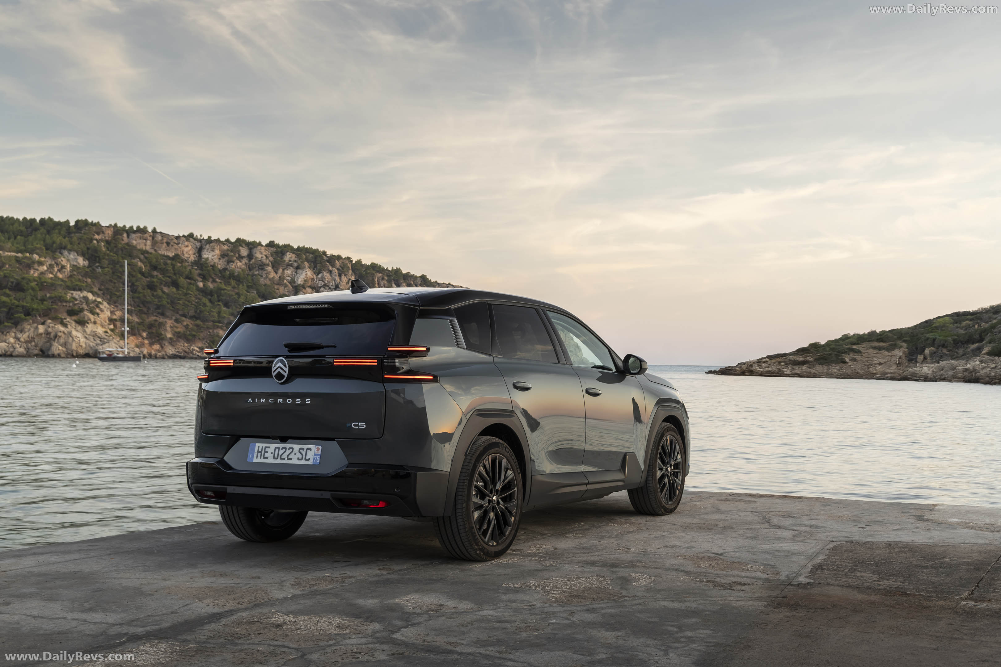 2026 Citroen C5 Aircross BEV Rear View