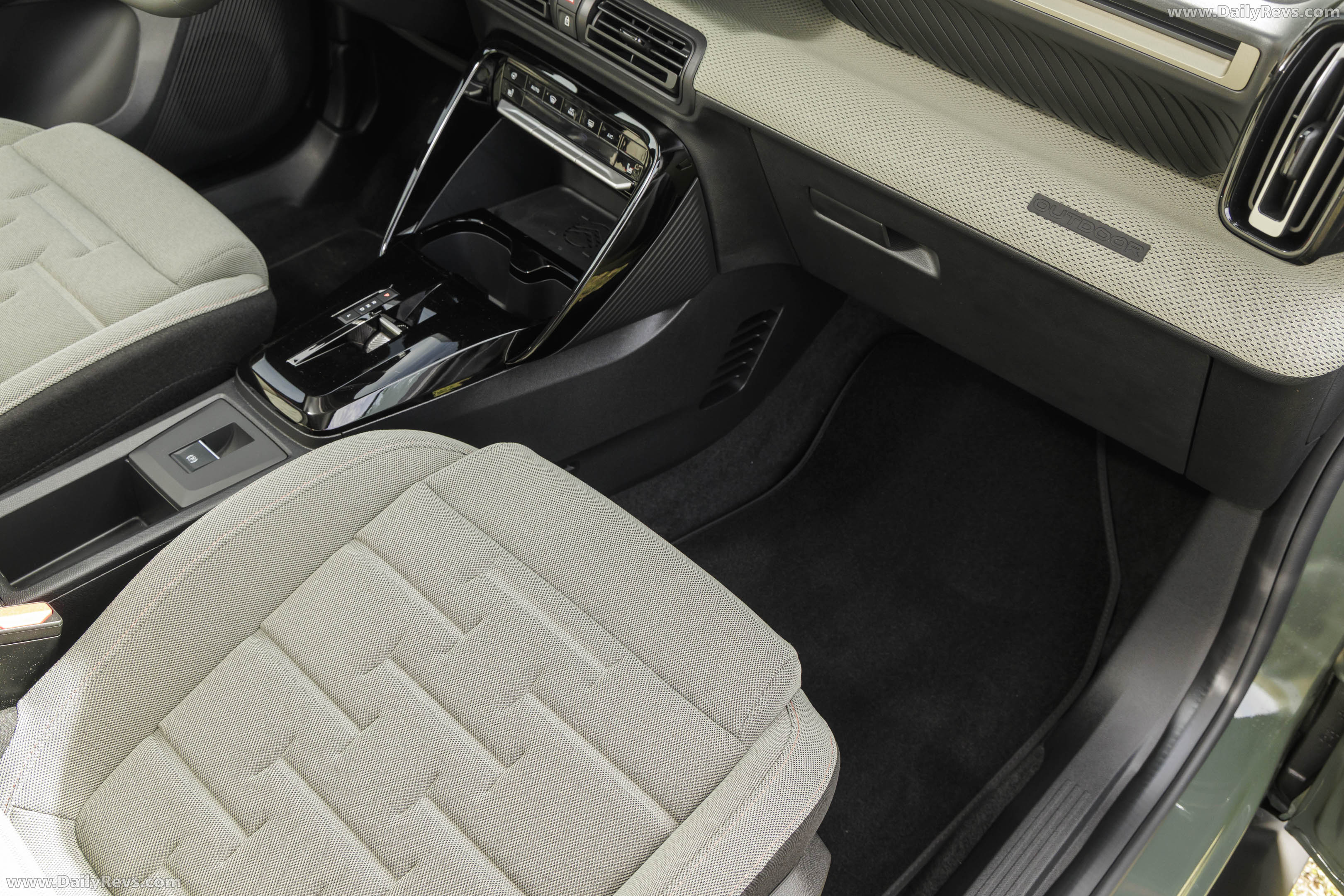 2027 Citroen C3 Outdoor Interior