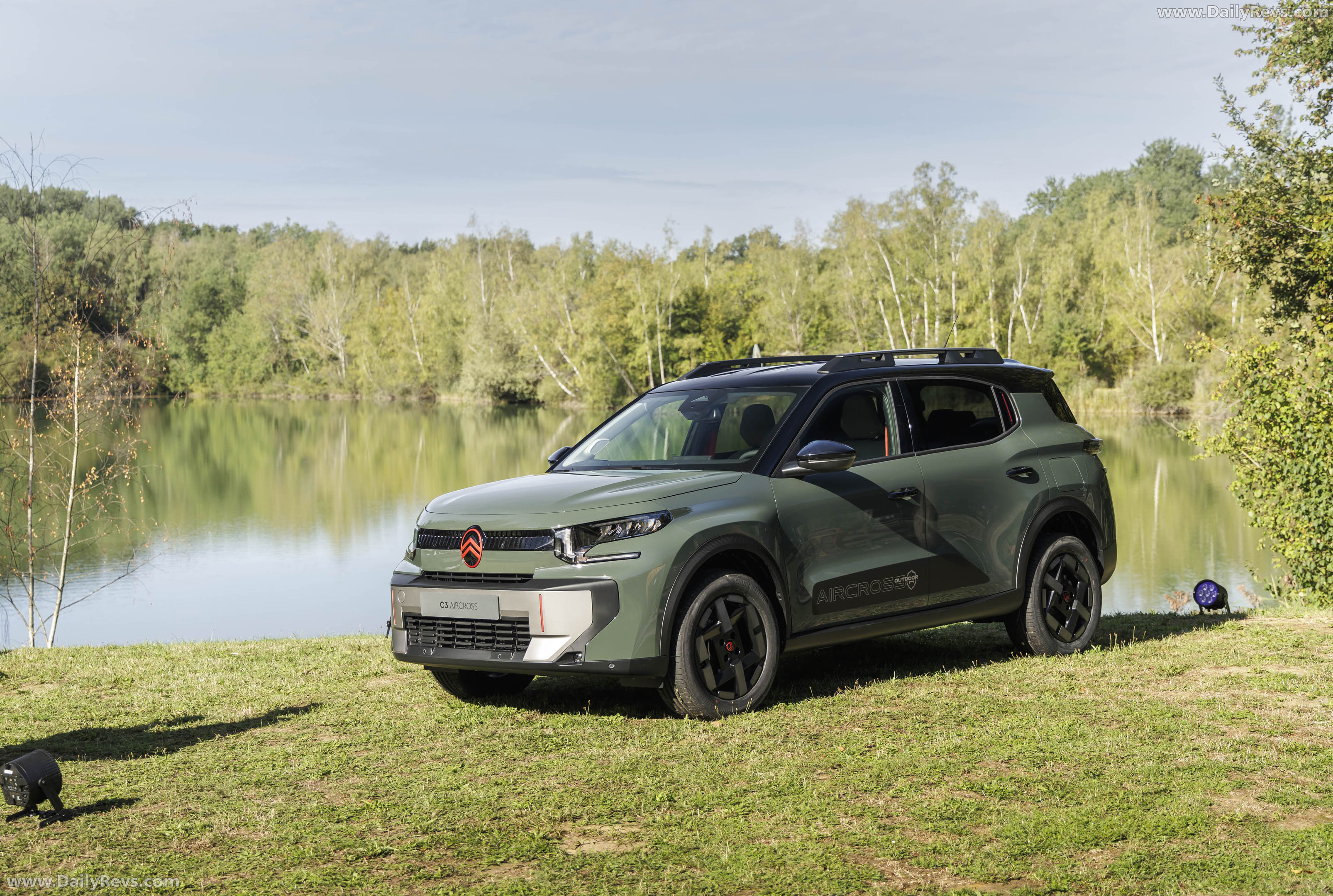 2027 Citroen C3 Aircross Outdoor Front View