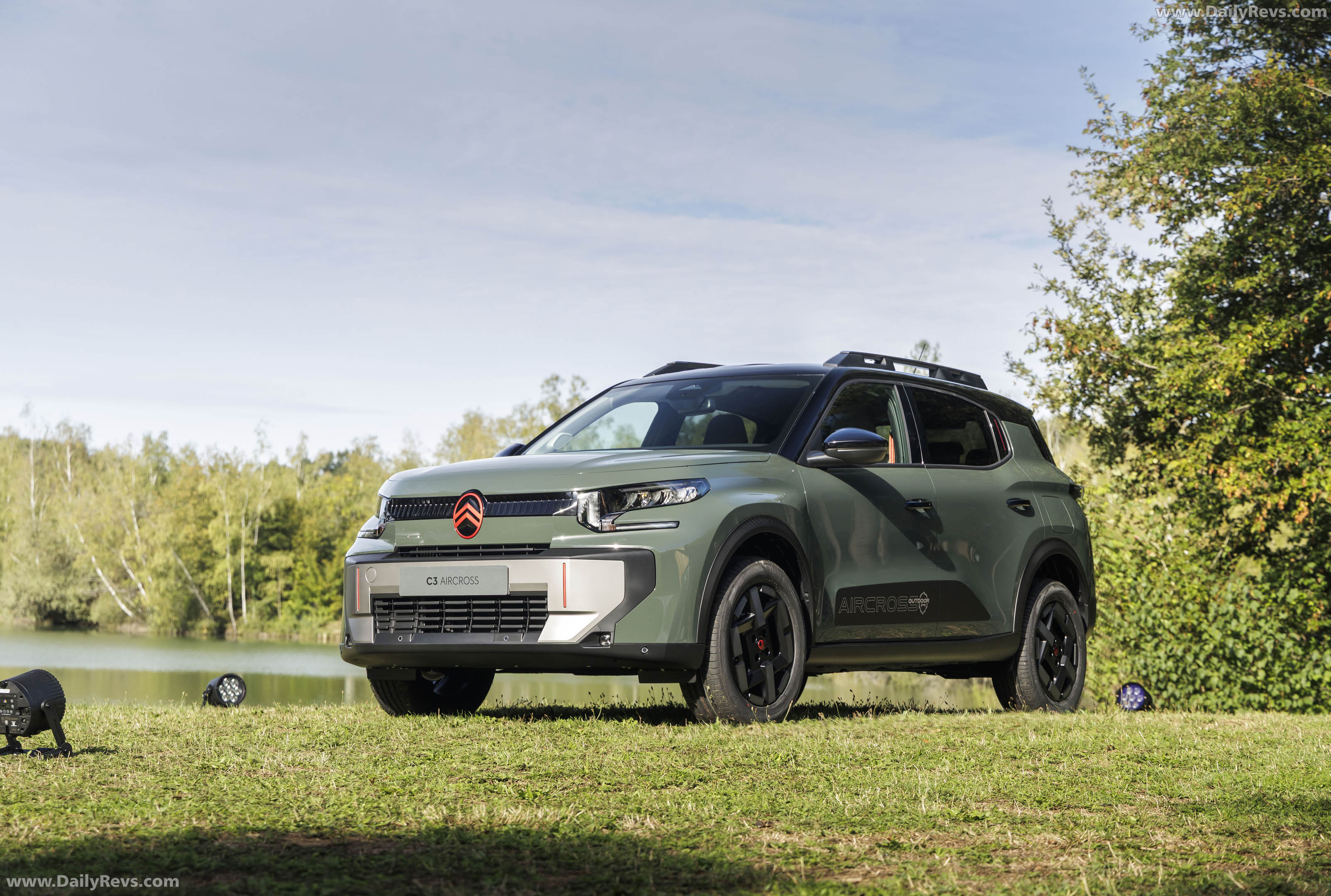 2027 Citroen C3 Aircross Outdoor Front View