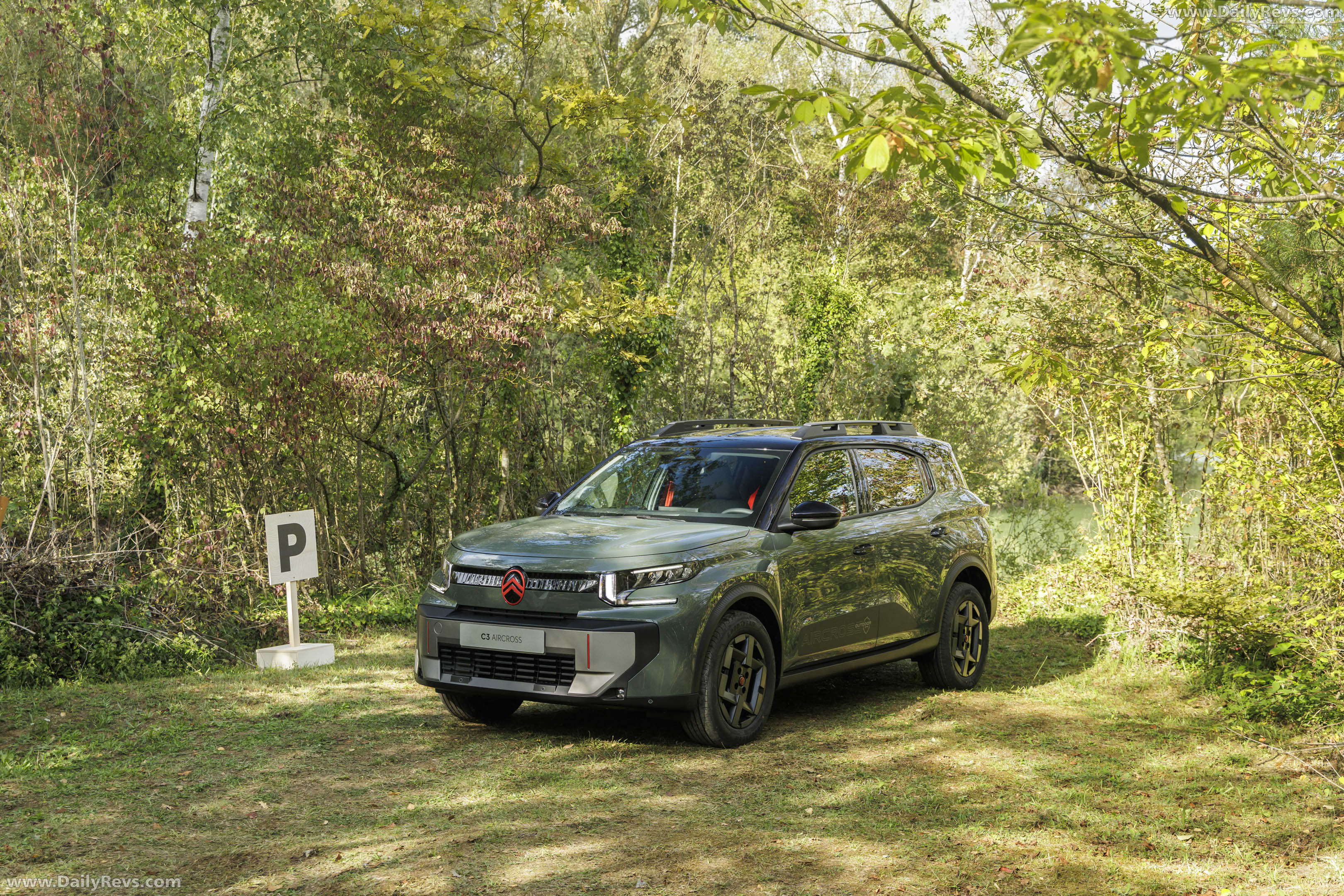 2027 Citroen C3 Aircross Outdoor Front View