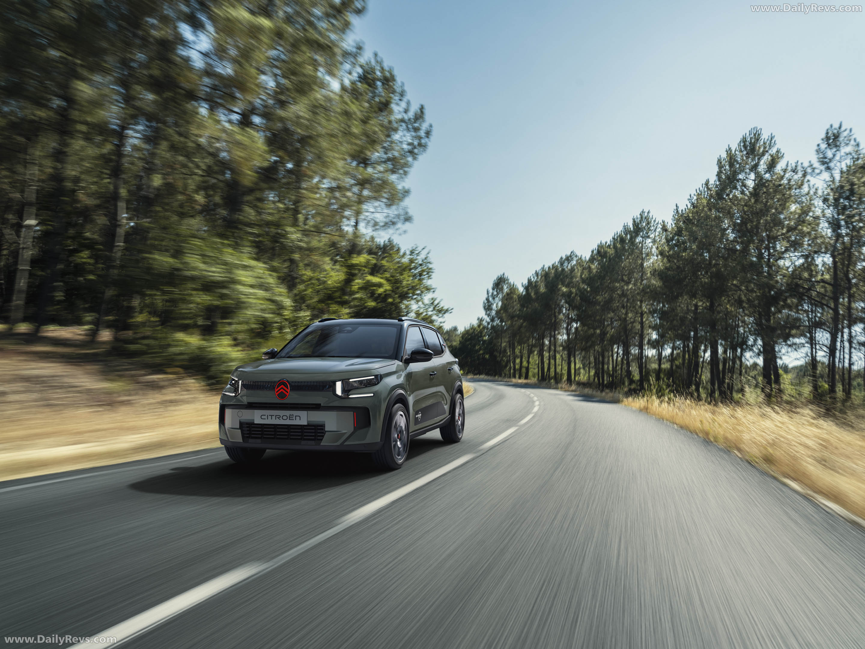 2027 Citroen C3 Aircross Outdoor Front View