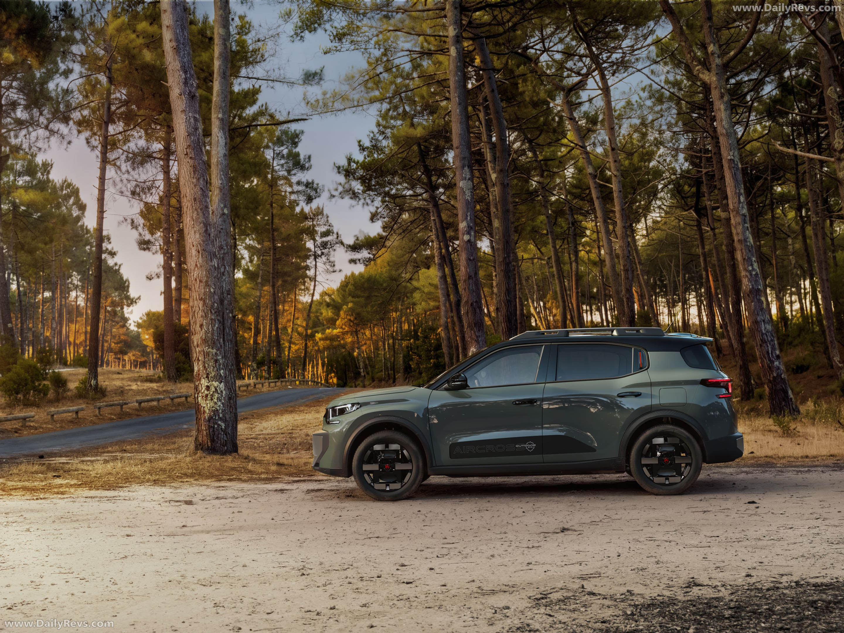 2027 Citroen C3 Aircross Outdoor Side View