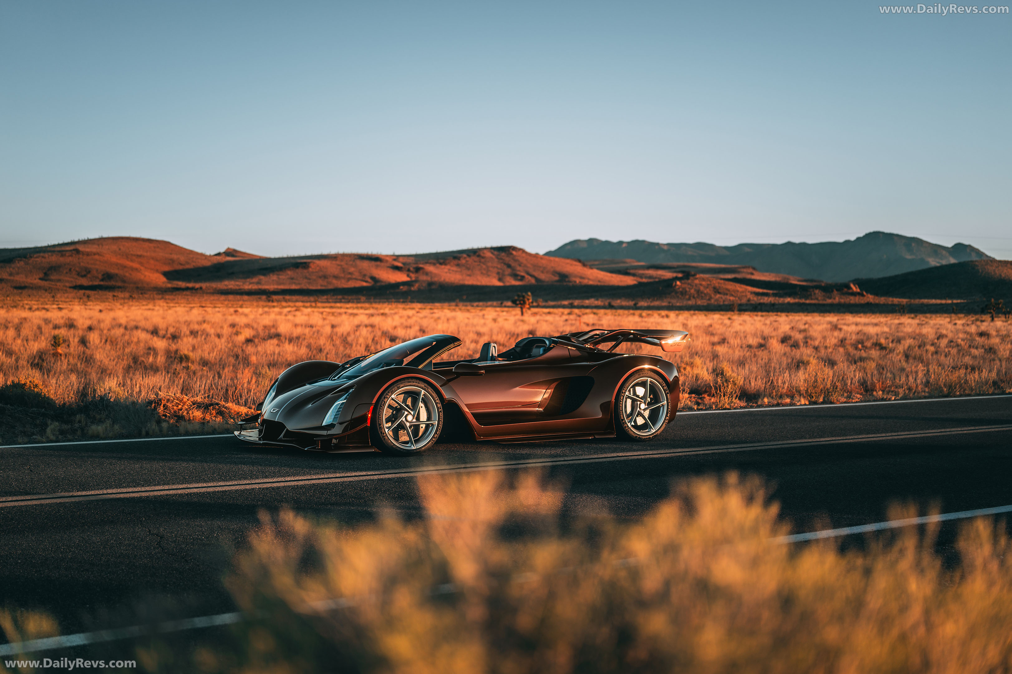 2027 Czinger 21C Spyder Side View
