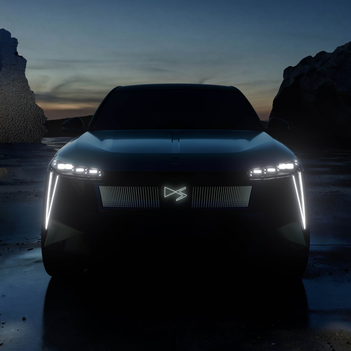 2027 DS No7 Front View