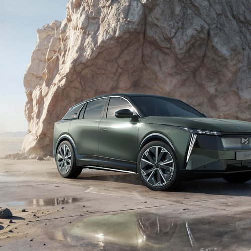 2027 DS No7 Front View