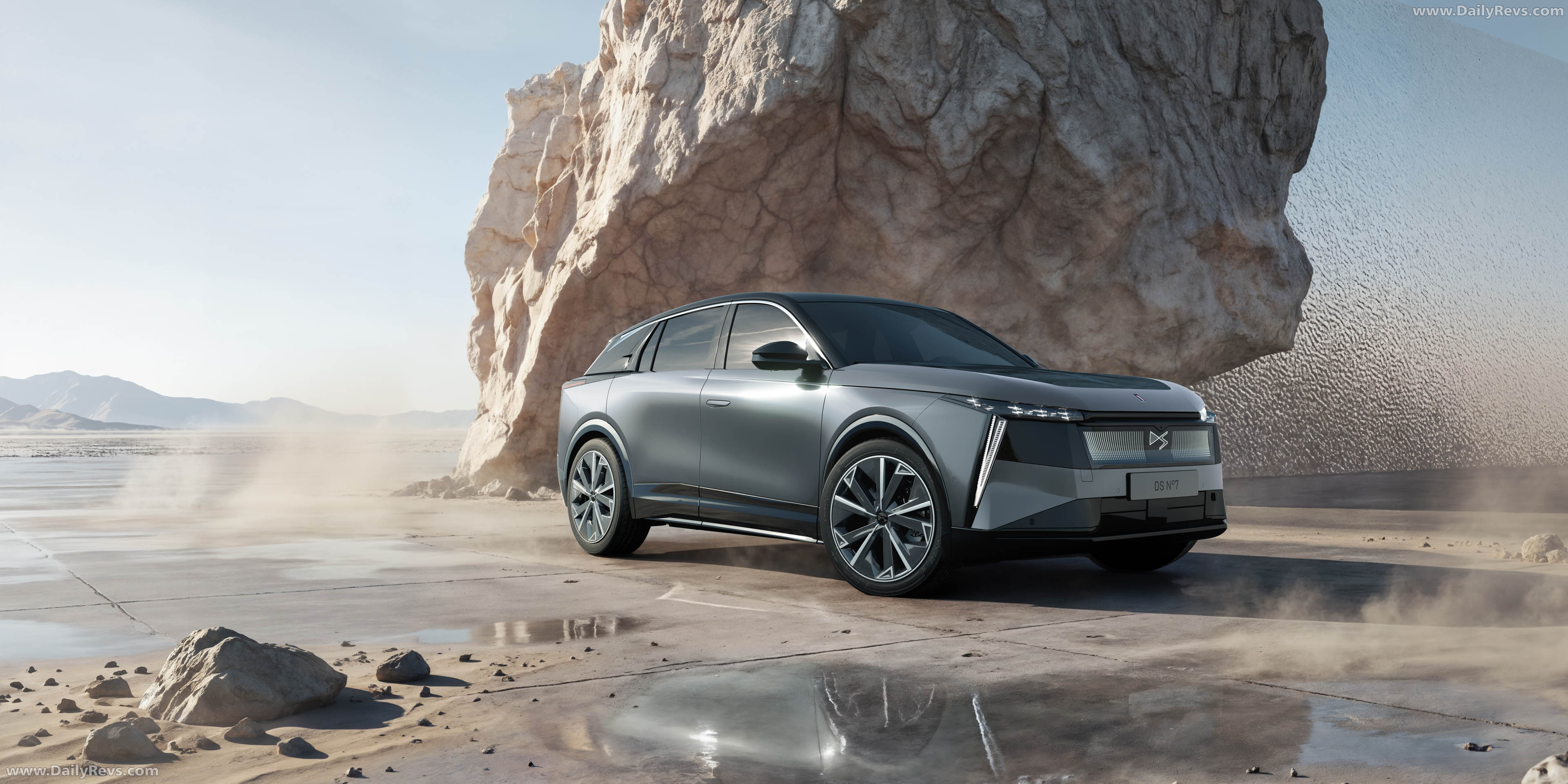 2027 DS No7 Front View