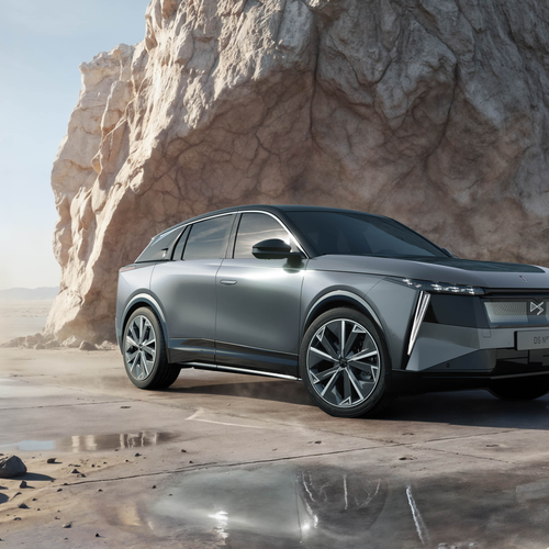 2027 DS No7 Front View