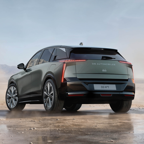 2027 DS No7 Rear View