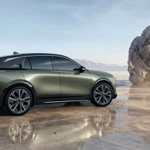 2027 DS No7 Rear View